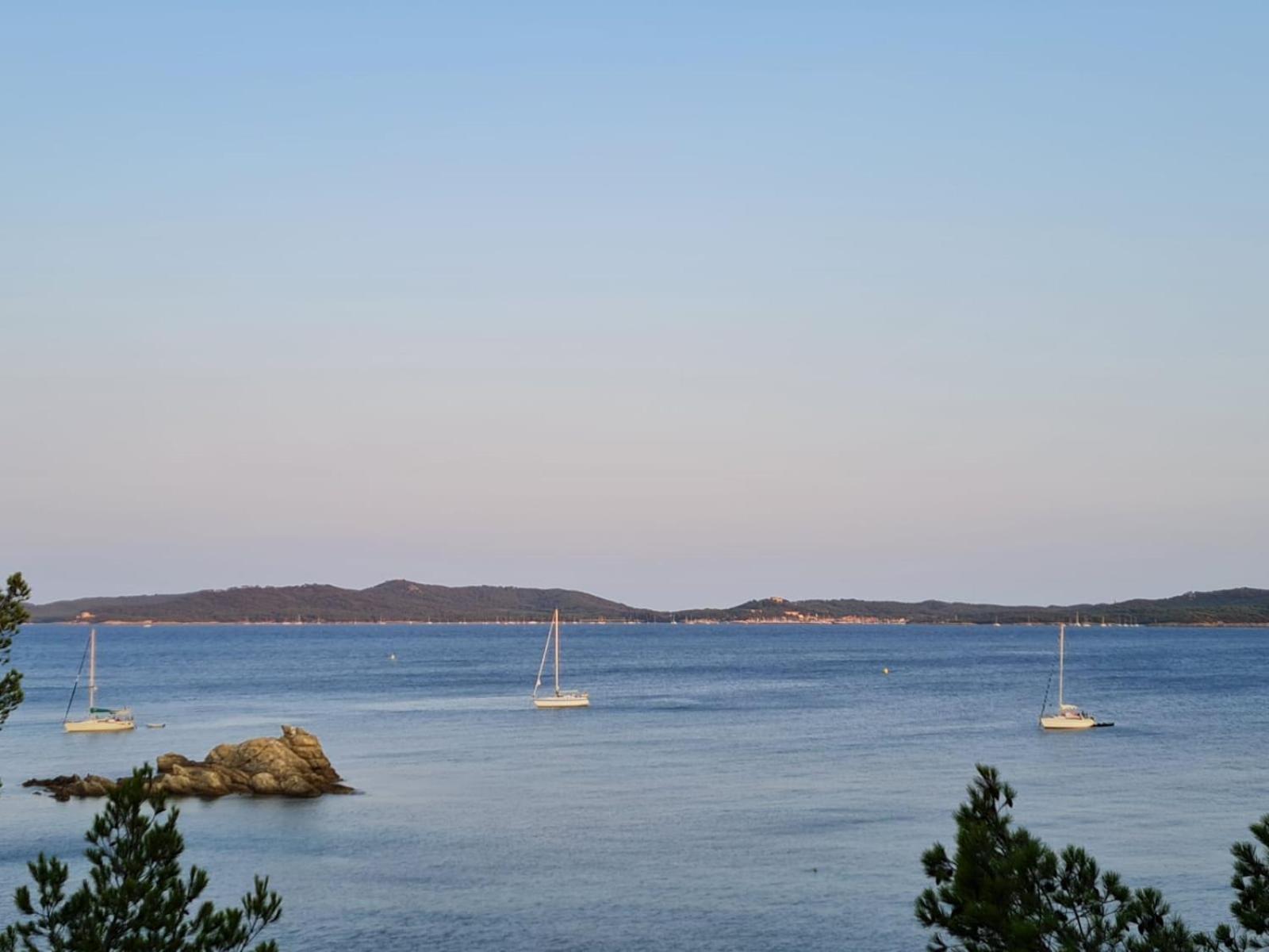 L'Instant Plage - Vue Mer - Bord De Plage - La Capte - Cote D'Azur Hyères Екстериор снимка